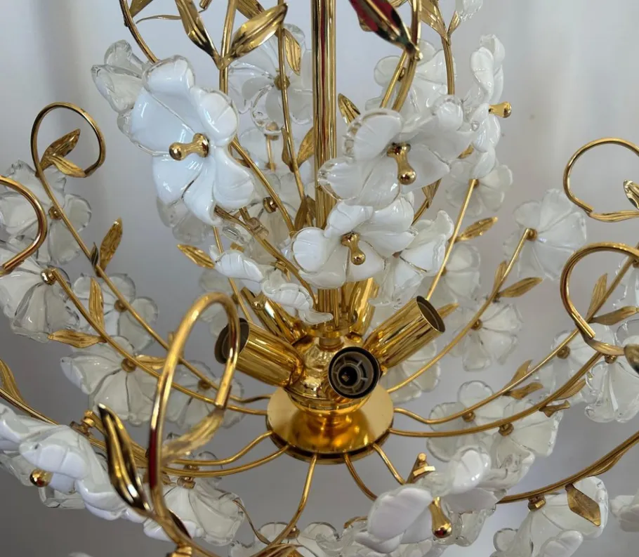 Hot Pamono Dew and Gold Murano White Flowers Chandelier, 1980s