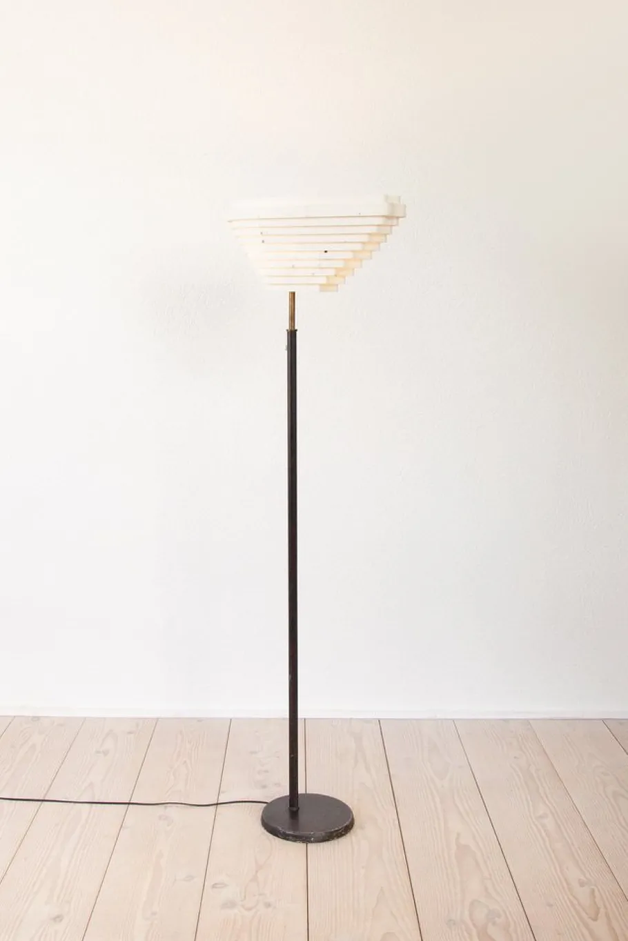 Clearance Pamono Early A805 Floor Lamp by Alvar Aalto for Valaistustyö, Finland, 1950s