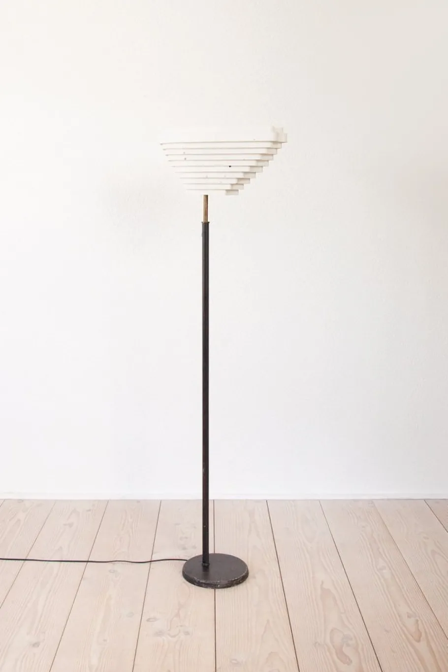 Clearance Pamono Early A805 Floor Lamp by Alvar Aalto for Valaistustyö, Finland, 1950s