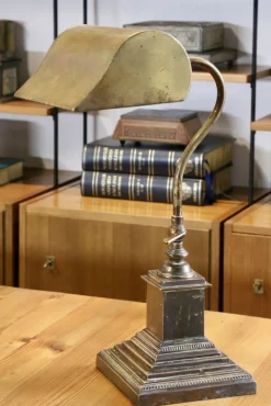 Online Pamono Early 20th Century Edwardian Brass Bankers Desk Lamp, 1900s