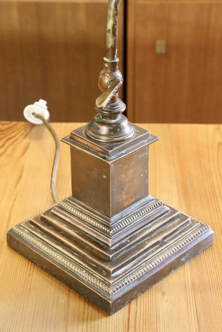 Online Pamono Early 20th Century Edwardian Brass Bankers Desk Lamp, 1900s