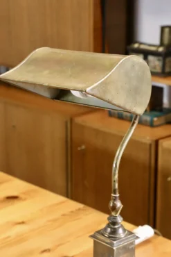 Online Pamono Early 20th Century Edwardian Brass Bankers Desk Lamp, 1900s