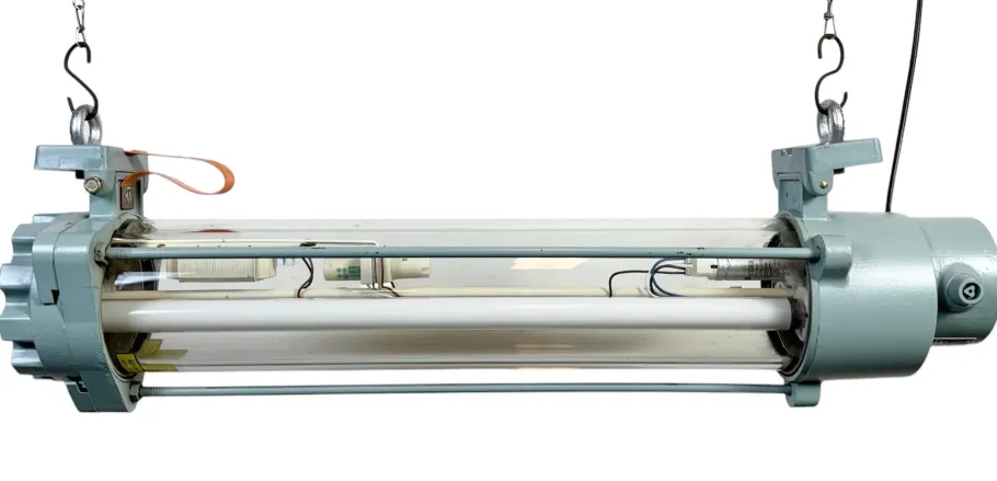 Clearance Pamono East German Industrial Fluorescent Tube Light from Leuchtenbau Wittenberg, 1980s