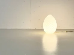 Best Pamono Egg-Shaped Table Lamp in Murano Glass from Venini, Italy, 1960s