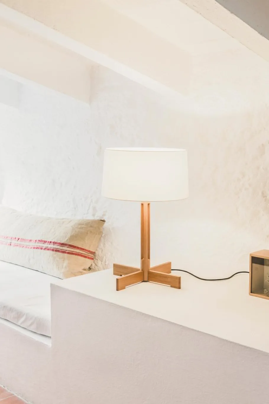 Discount Pamono FAD Menor Table Lamp by Miguel Milá