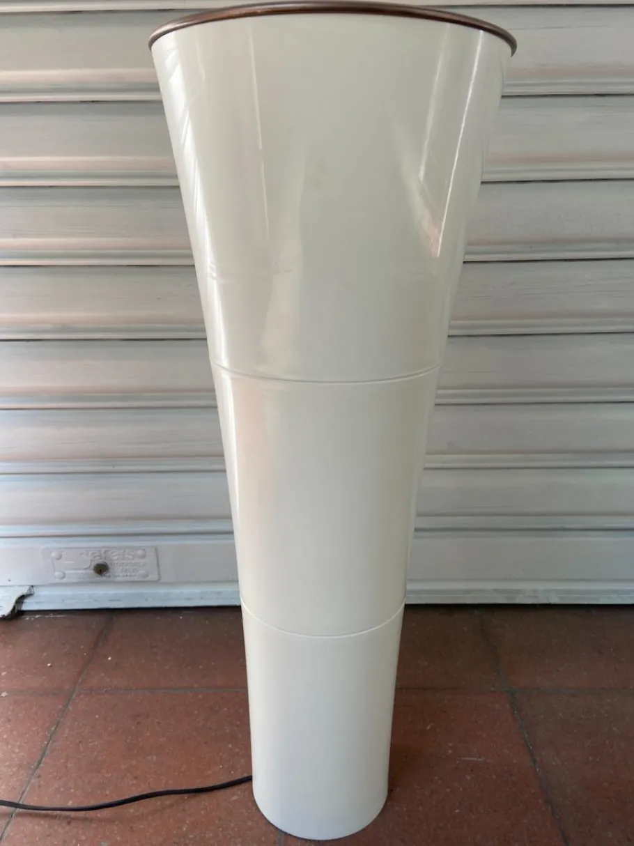 New Pamono Floor Lamp by Kaoyi Flacha