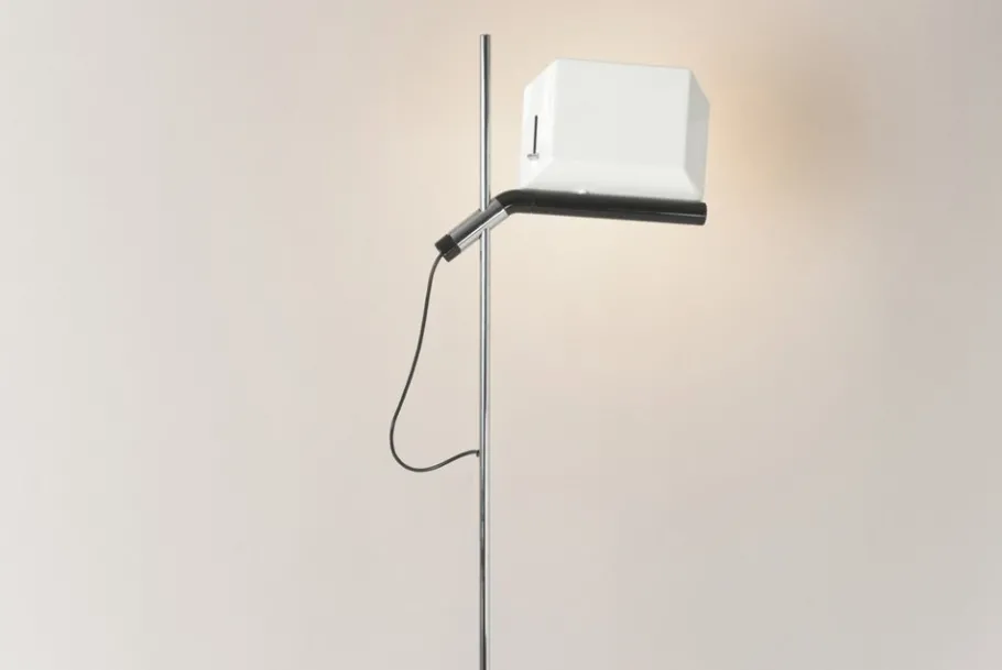 Outlet Pamono Floor Lamp from Guzzini, Italy, 1970s