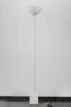 Hot Pamono Floor Lamp in Opaline Glass by Ludovico Diaz de Santillana for Venini, 1982