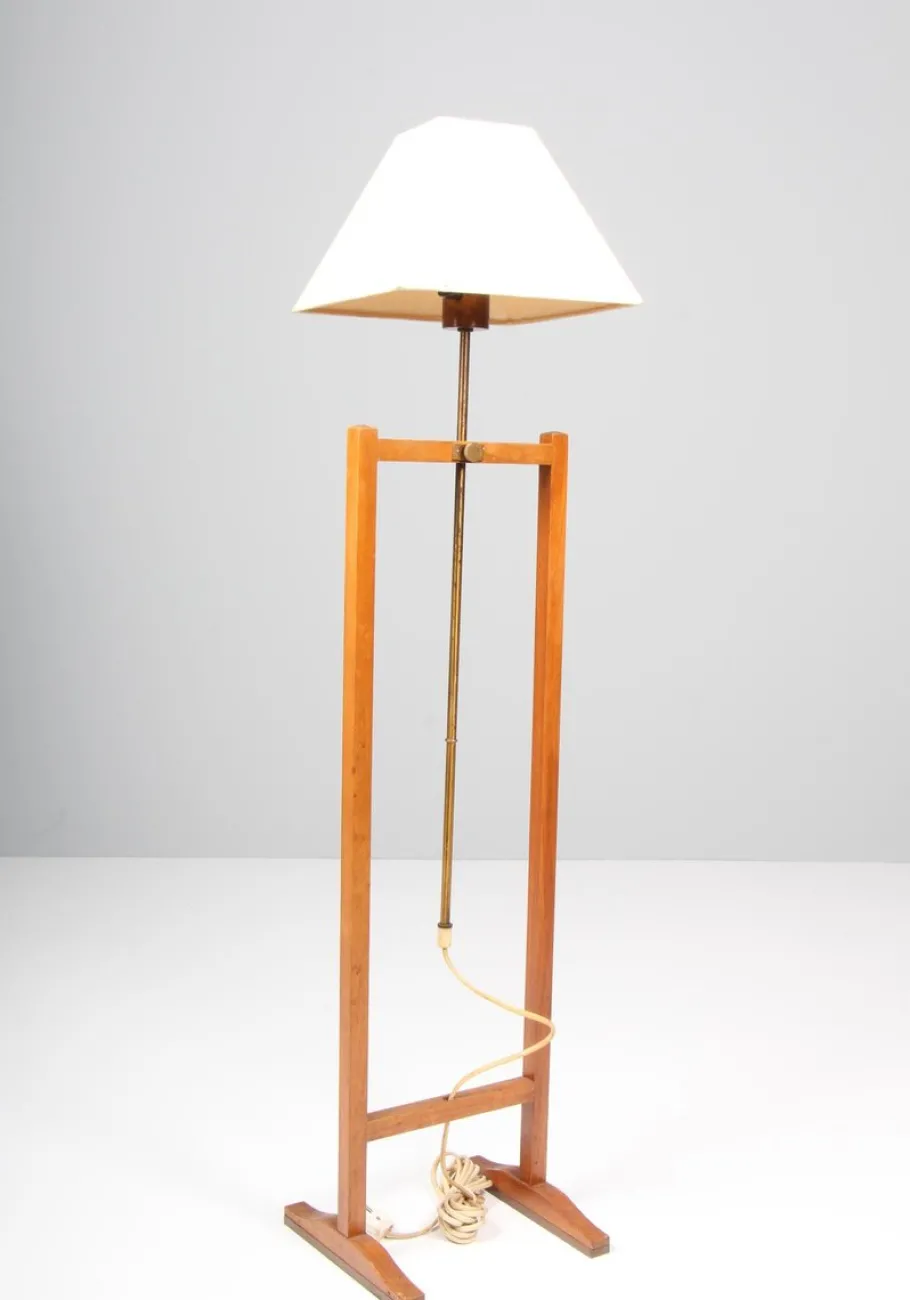 Online Pamono Floor Lamp in Walnut and Brass by Josef Frank for Svenskt Tenn