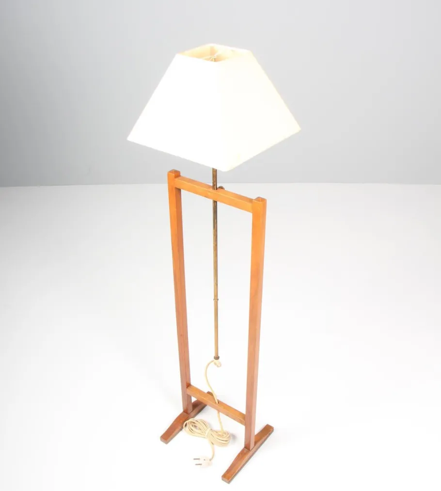 Online Pamono Floor Lamp in Walnut and Brass by Josef Frank for Svenskt Tenn