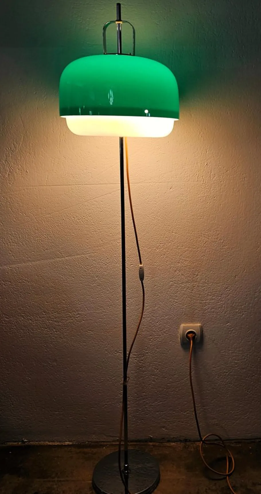 Online Pamono Floor Lamp Medusa in Green attributed to Luigi Massoni for Guzzini, 1970s