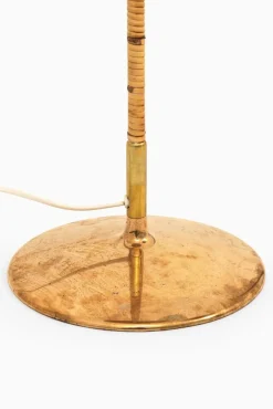 Online Pamono Floor Lamps in Brass, Cane and Rattan Shades attributed to Paavo Tynell, 1950s, Set of 2