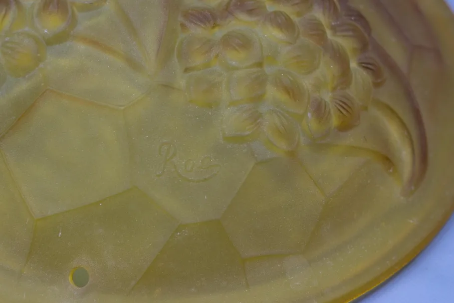 Discount Pamono French Art Deco Frosted Amber Colored Pendant Light from ROS, 1930s