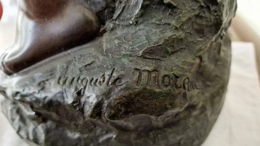 Discount Pamono French Art Nouveau Table Lamp with Bronze Figure of Auguste Moreau and Glass Lampshades