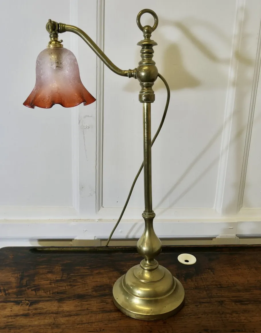 Pamono French Brass Desk/Table Lamp with Detailed Pink/Amber Glass Shade, 1890s