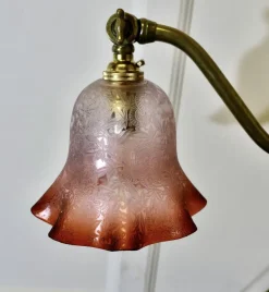 Pamono French Brass Desk/Table Lamp with Detailed Pink/Amber Glass Shade, 1890s
