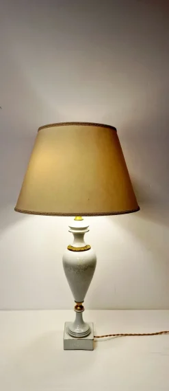 Outlet Pamono French Porcelain and Bronze Table Lamp with Floral Motif, 1920s