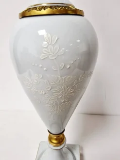 Outlet Pamono French Porcelain and Bronze Table Lamp with Floral Motif, 1920s