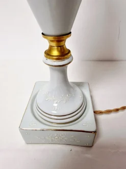 Outlet Pamono French Porcelain and Bronze Table Lamp with Floral Motif, 1920s