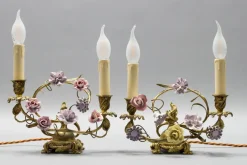 Hot Pamono French Rococo Gilt Bronze and Porcelain Flowers Table Lamps, 1950s, Set of 2