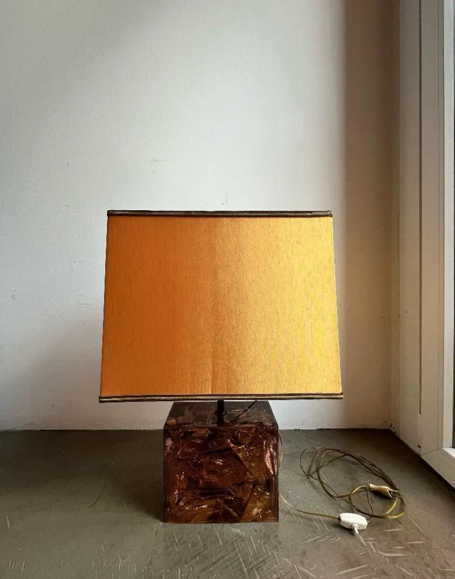 Pamono French Table Lamp with Acrylic Glass Base and Brass Details, Italy, 1970s