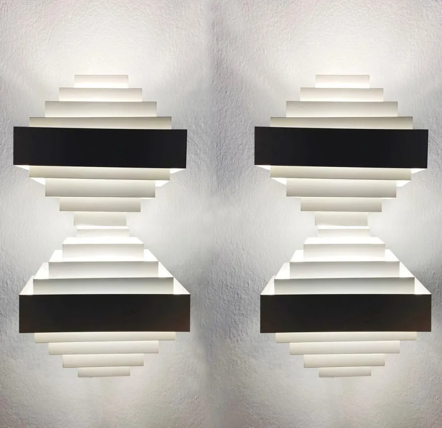 Clearance Pamono Geometric White Metal Wall Lighst attributed to Spectral, 1980s, Set of 2
