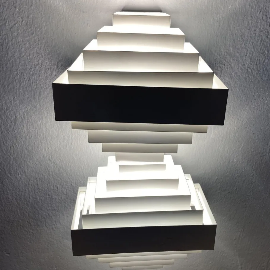 Clearance Pamono Geometric White Metal Wall Lighst attributed to Spectral, 1980s, Set of 2