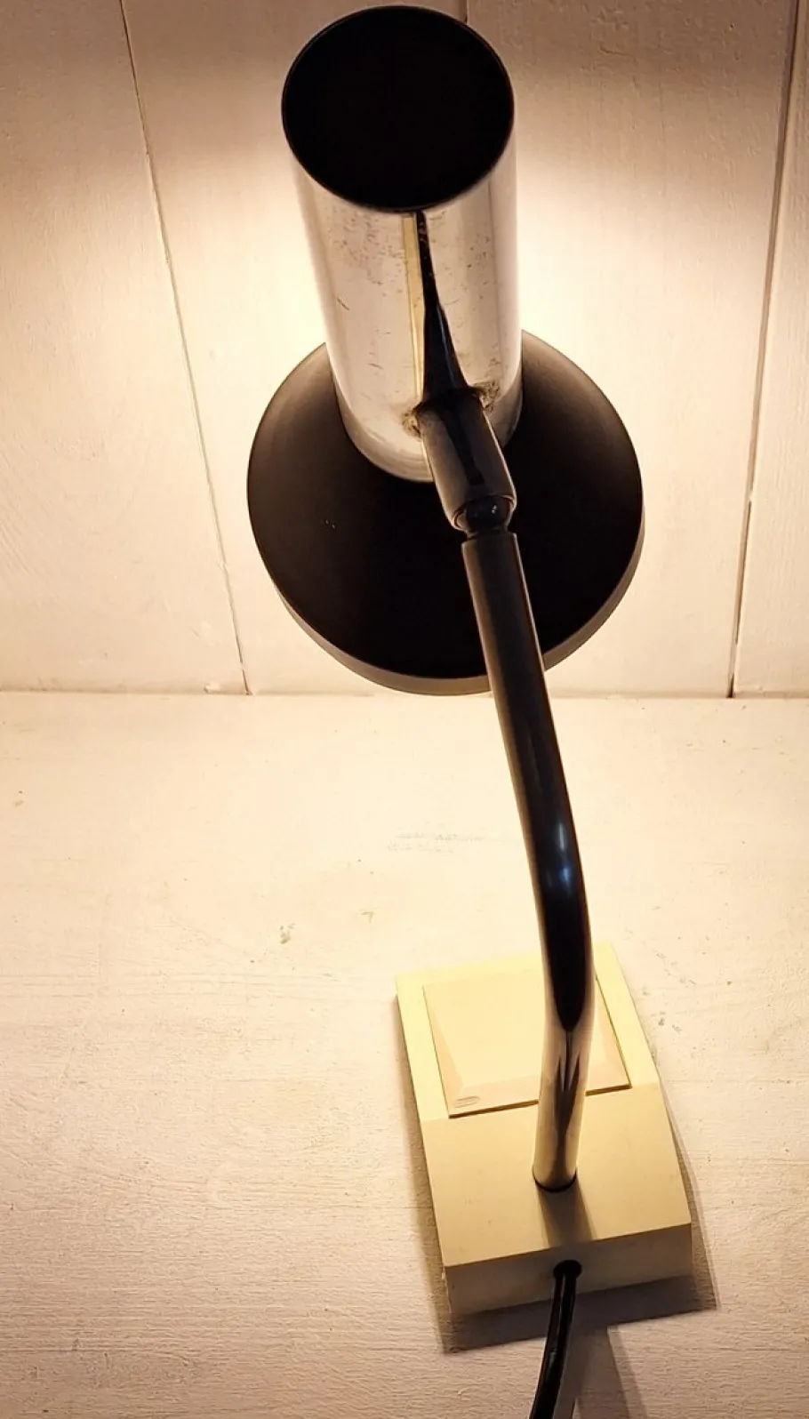 Hot Pamono German Adjustable Desk Lamp with Cream-Colored Plastic Base, Chrome-Plated Metal Frame and Black Reflector Shade from Hoffmeister Leuchten, 1970s