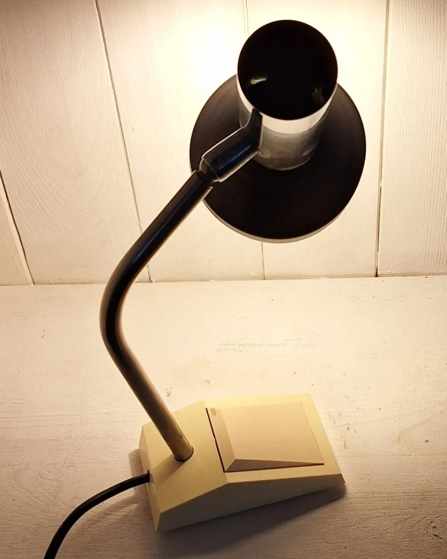 Hot Pamono German Adjustable Desk Lamp with Cream-Colored Plastic Base, Chrome-Plated Metal Frame and Black Reflector Shade from Hoffmeister Leuchten, 1970s
