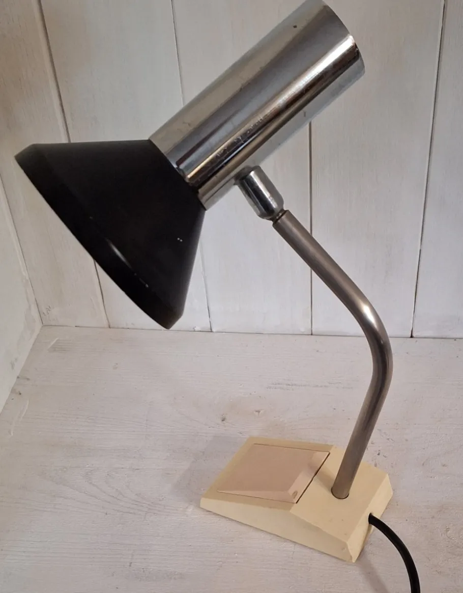 Hot Pamono German Adjustable Desk Lamp with Cream-Colored Plastic Base, Chrome-Plated Metal Frame and Black Reflector Shade from Hoffmeister Leuchten, 1970s