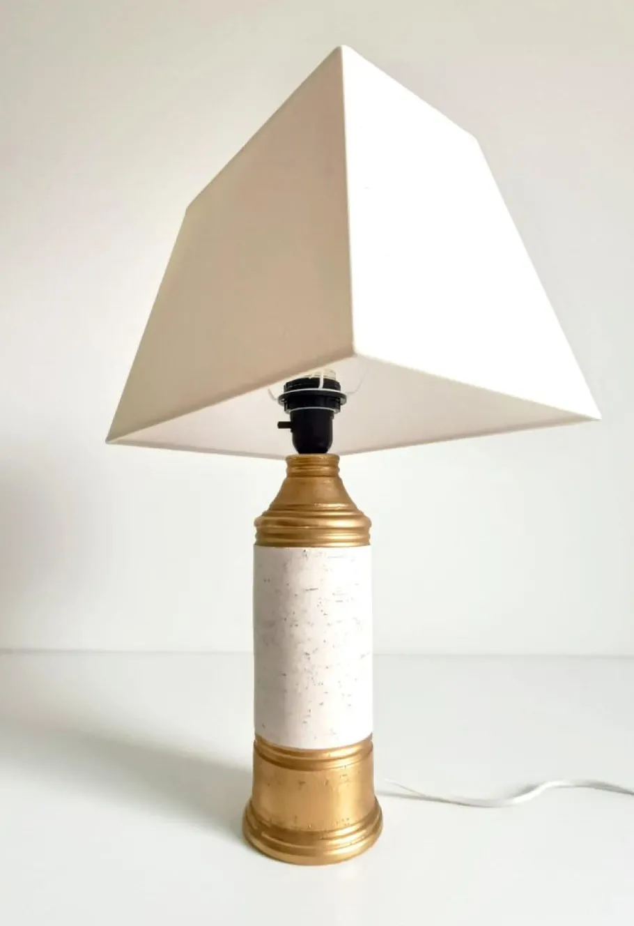 Online Pamono Gold and Cream Ceramic Table Lamp attributed to Aldo Londi for Bitossi / Bergboms, Italy, 1970s
