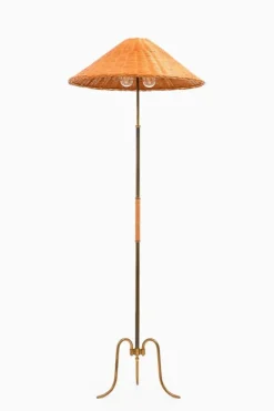 Hot Pamono Height Adjustable Floor Lamp in Brass, Woven Cane and Rattan Shade, 1940s