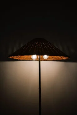 Hot Pamono Height Adjustable Floor Lamp in Brass, Woven Cane and Rattan Shade, 1940s