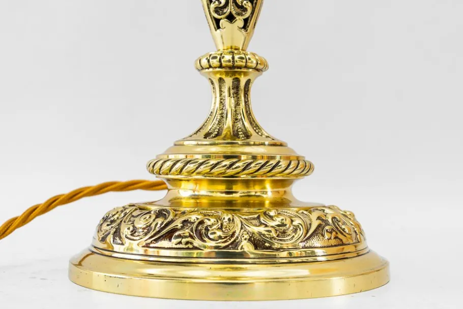 Sale Pamono Historistic Table Lamp with Original Cut Glass Shade, Vienna, 1890s