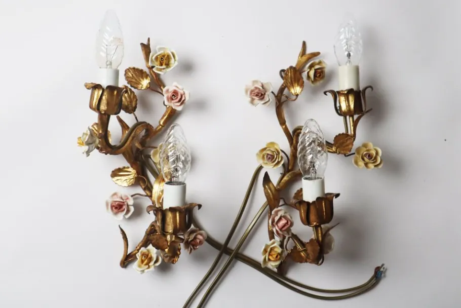 Clearance Pamono Hollywood Regency Gilded Wall Lamp with Porcelain Roses, 1960s, Set of 2