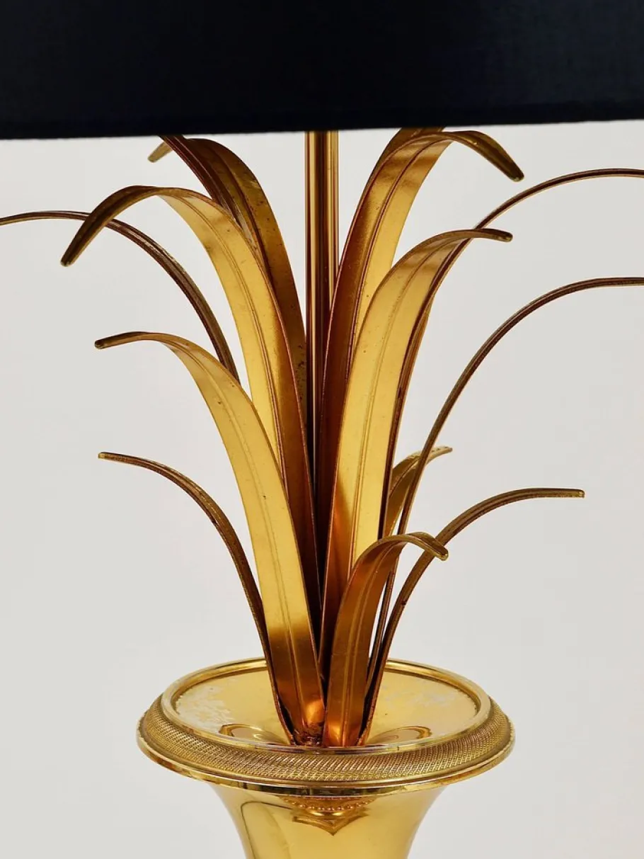 Sale Pamono Hollywood Regency Gilt Brass and Glass Pineapple Leaf Table Lamp by Maison Charles, France, 1970s