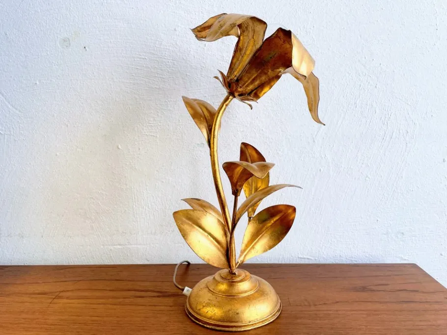 Discount Pamono Hollywood Regency Gold Flower-Shaped Table Lamp in the style of Koegl, 1970s