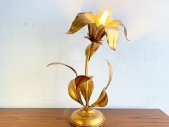 Discount Pamono Hollywood Regency Gold Flower-Shaped Table Lamp in the style of Koegl, 1970s