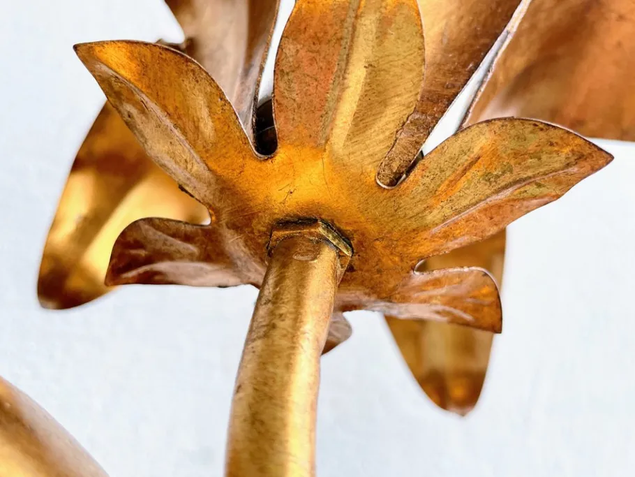 Discount Pamono Hollywood Regency Gold Flower-Shaped Table Lamp in the style of Koegl, 1970s