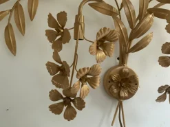 Hot Pamono Hollywood Regency Metal Gold Wall Light Sconce Floral from Ledungs, 1970s