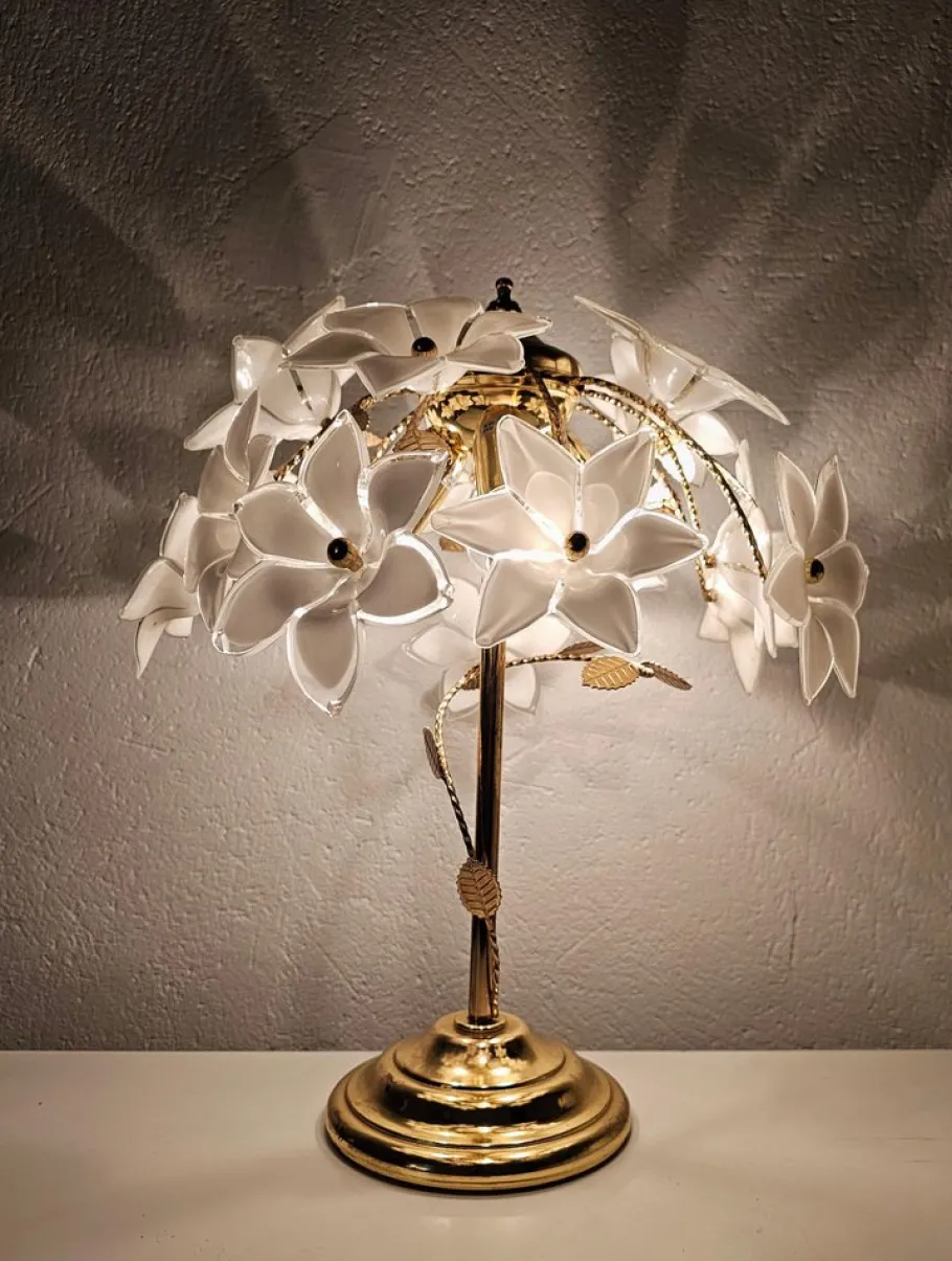 Sale Pamono Hollywood Regency Murano Glass Floral Table Lamp, Italy, 1970s