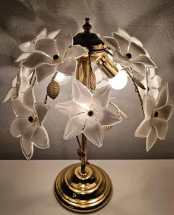 Sale Pamono Hollywood Regency Murano Glass Floral Table Lamp, Italy, 1970s