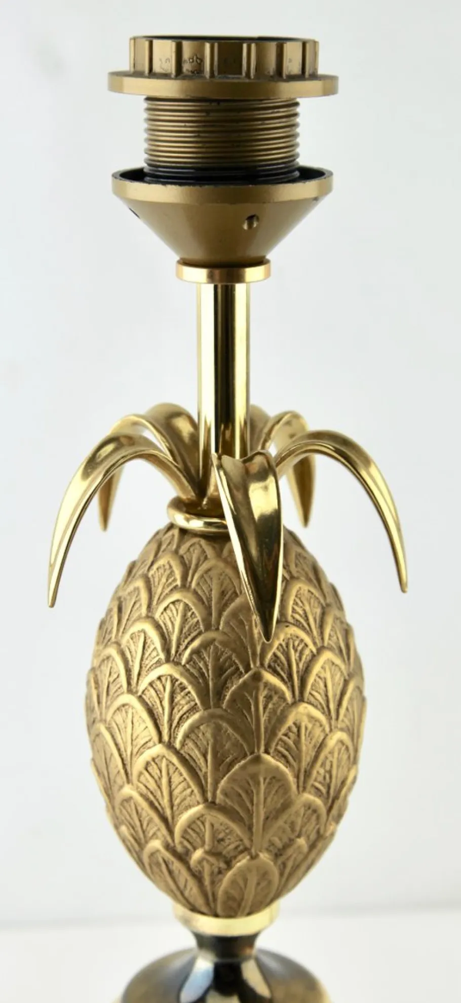 Sale Pamono Hollywood Regency Sculptural Brass Pineapple Table Lamp in the Style of Maison Jansen