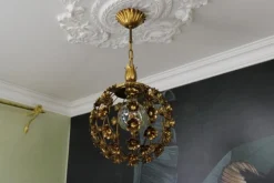 Hot Pamono Hollywood Regency Style Gilt Metal Floral Sphere Pendant Light, Italy, 1970s