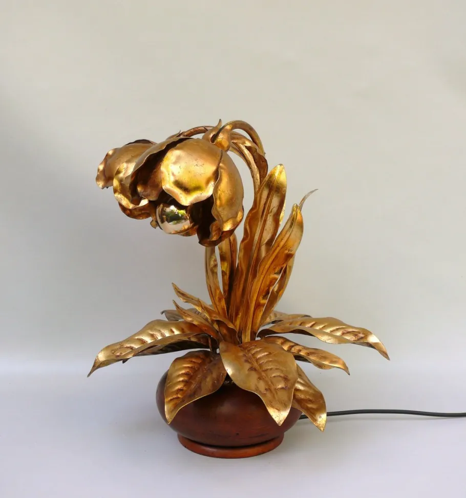 Online Pamono Hollywood Regency Table Lamp Lily of the Valley in Metal Gold Leaf & Oak, 1970s