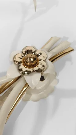 Hot Pamono Hollywood Regency Wall Light Sconce in White & Gilt Metal Leaf by Hans Kögl, 1970s