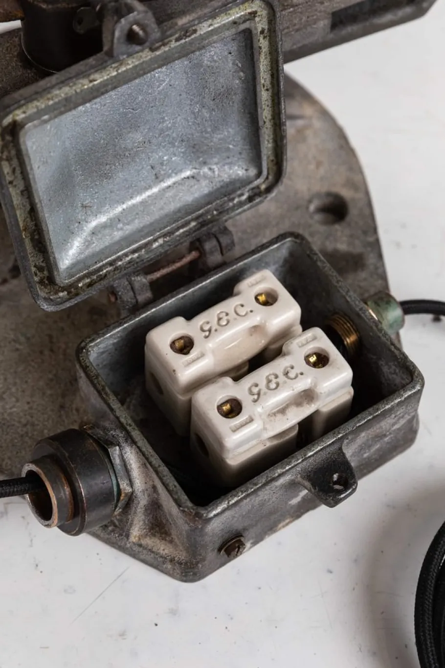 Online Pamono Industrial WWII Ship Searchlight from GEC, 1940s