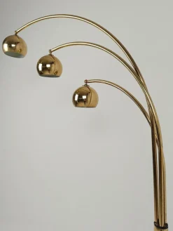 Hot Pamono Italian Arch Floor Lamp in Gilded Metal and Marble attributed to Reggiani, 1970s