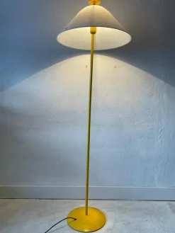 Discount Pamono Italian Floor Lamp with Yellow and White Glass Shade by VeArt, 1970s