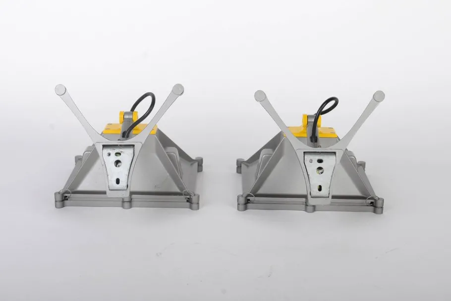 Clearance Pamono Italian Lingotto Sconces by Renzo Piano for Iguzzini, 1990s, Set of 2